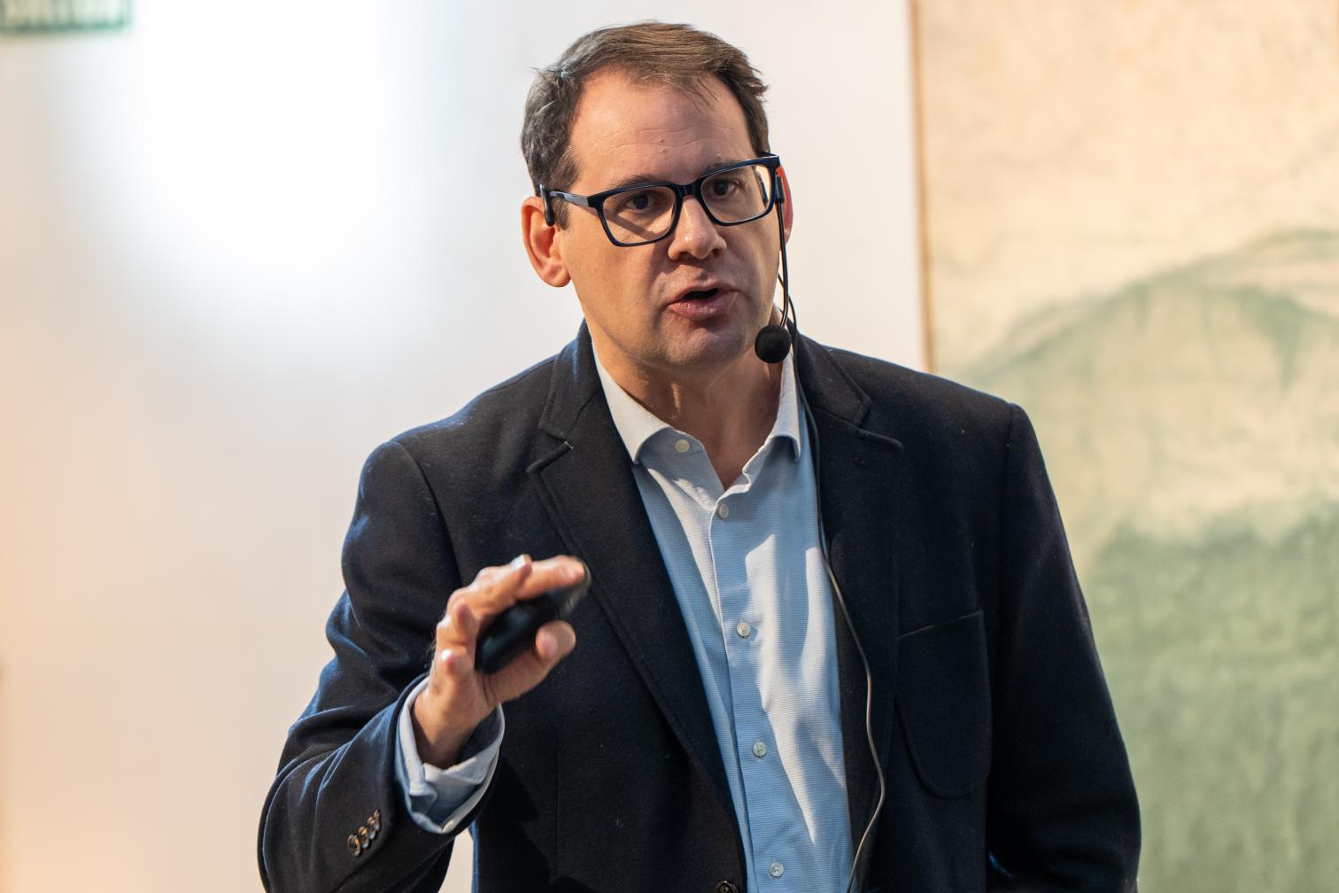 A New Agent to Rebuild the Sector