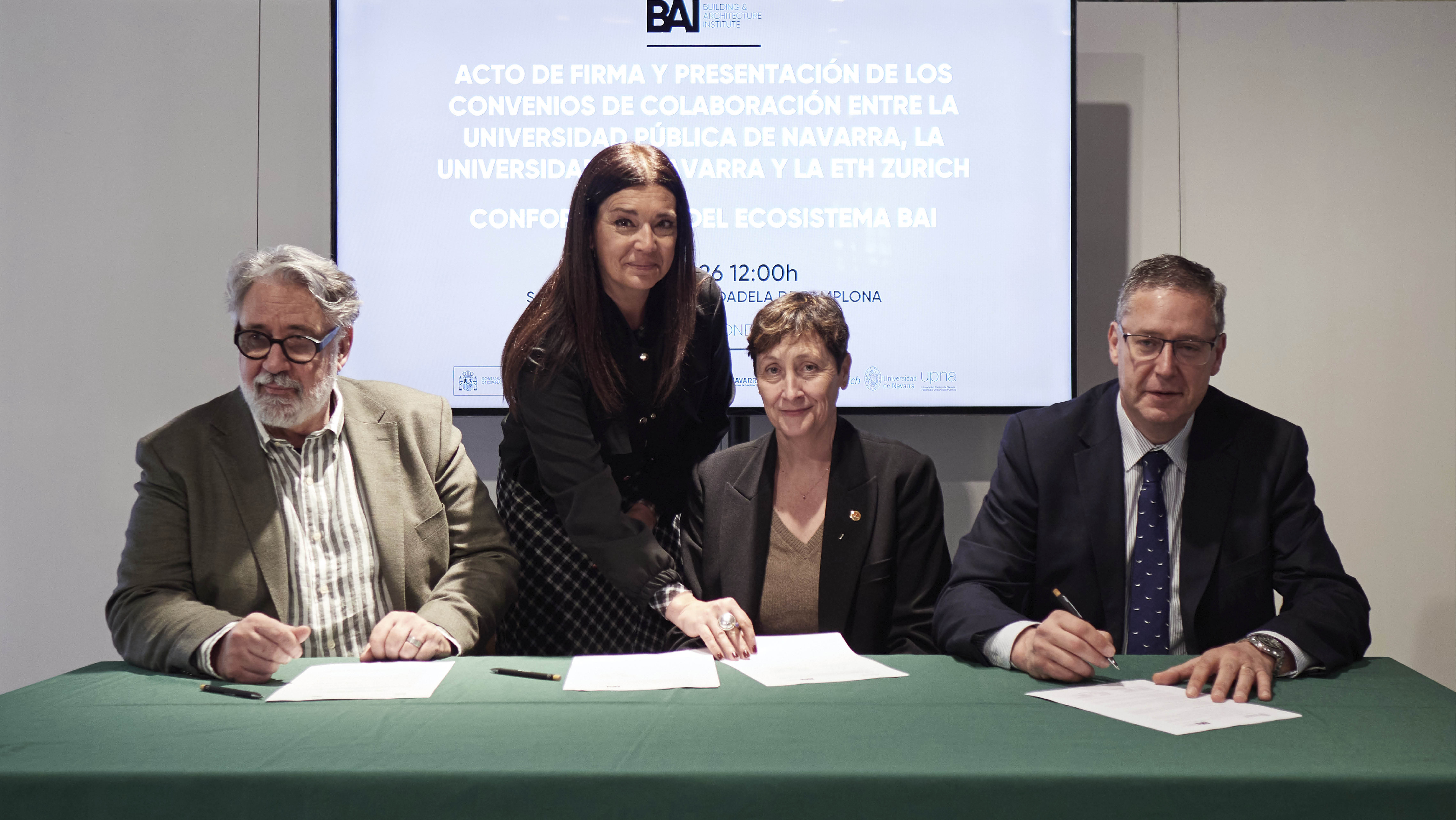Firma de convenios entre UPNA, Universidad de Navarra y ETH Zurich