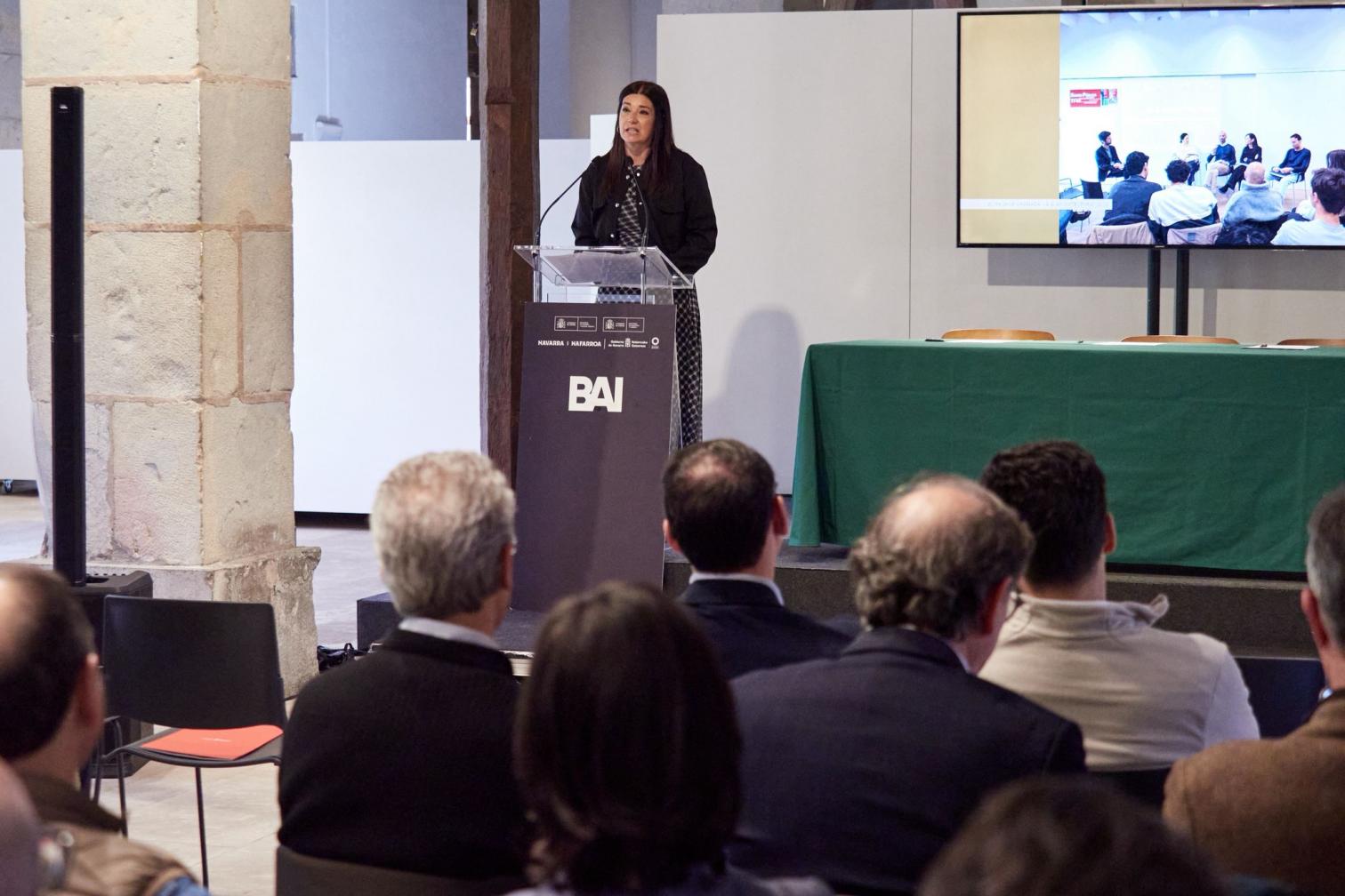 Firma de convenios entre UPNA, Universidad de Navarra y ETH Zurich