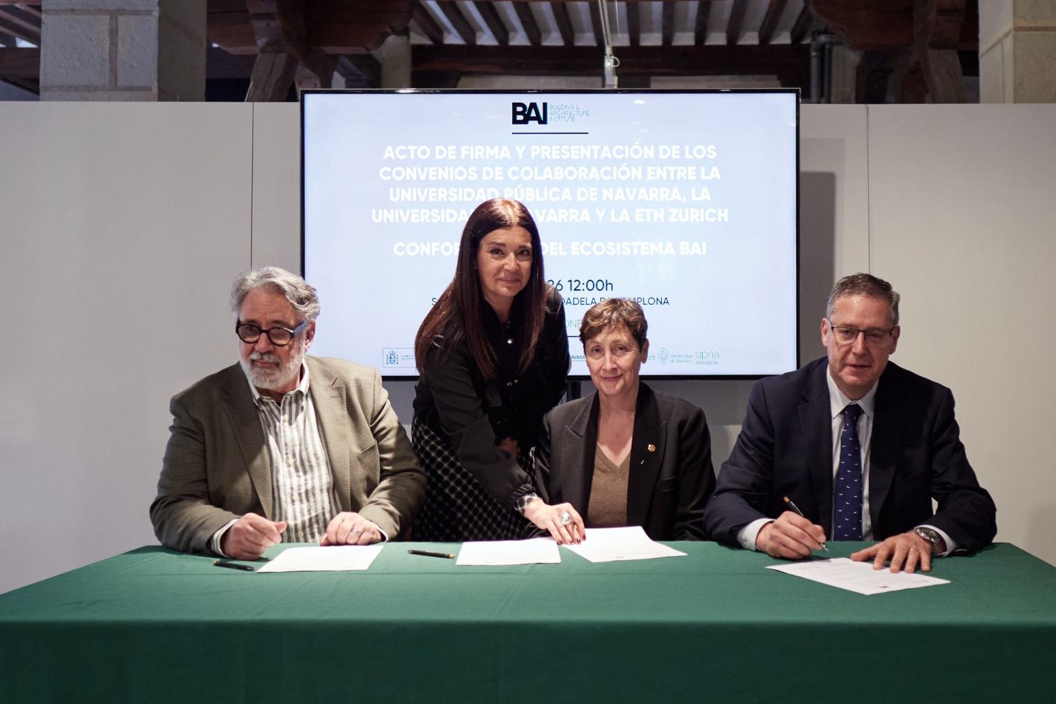 Firma de convenios entre UPNA, Universidad de Navarra y ETH Zurich