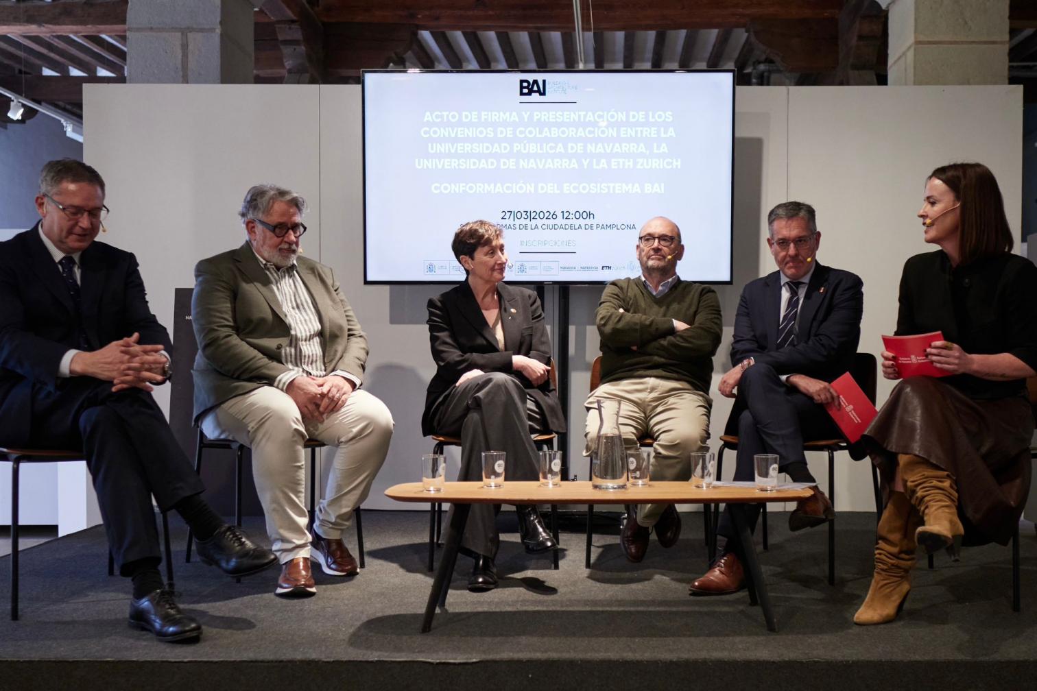 Firma de convenios entre UPNA, Universidad de Navarra y ETH Zurich