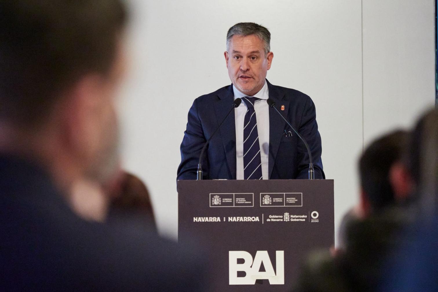 Firma de convenios entre UPNA, Universidad de Navarra y ETH Zurich