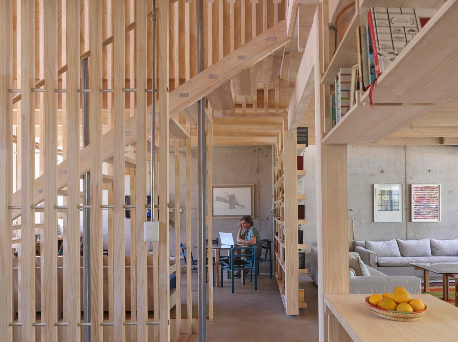 San Crescente Housing, Las Condes