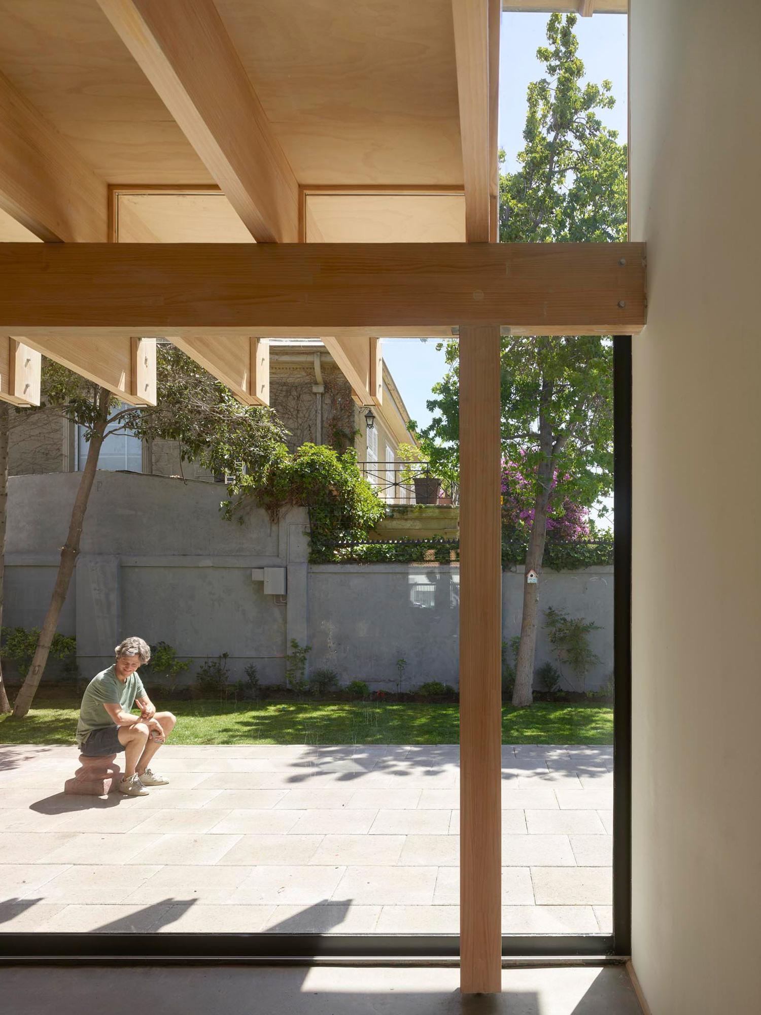 San Crescente Housing, Las Condes