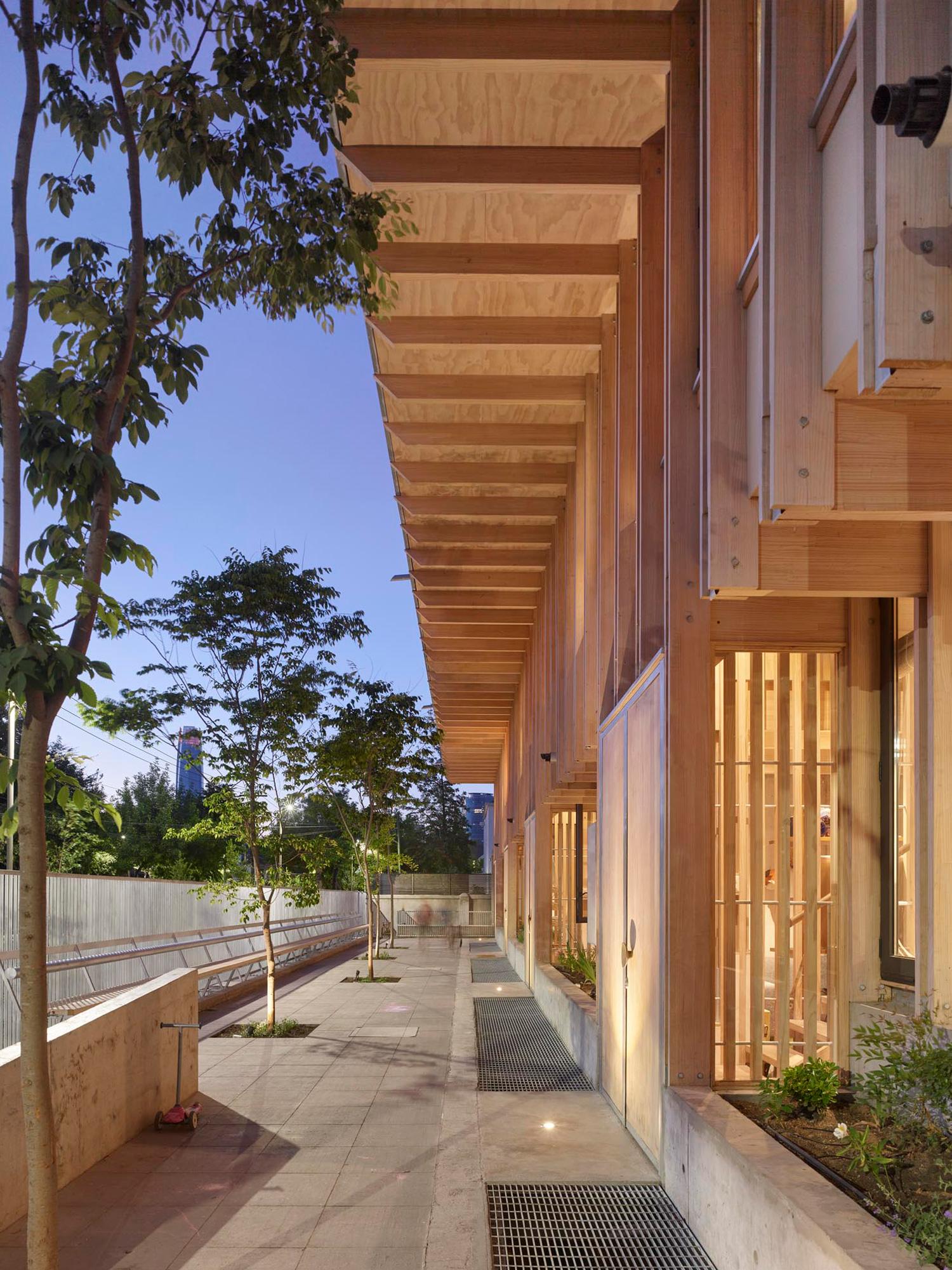 San Crescente Housing, Las Condes