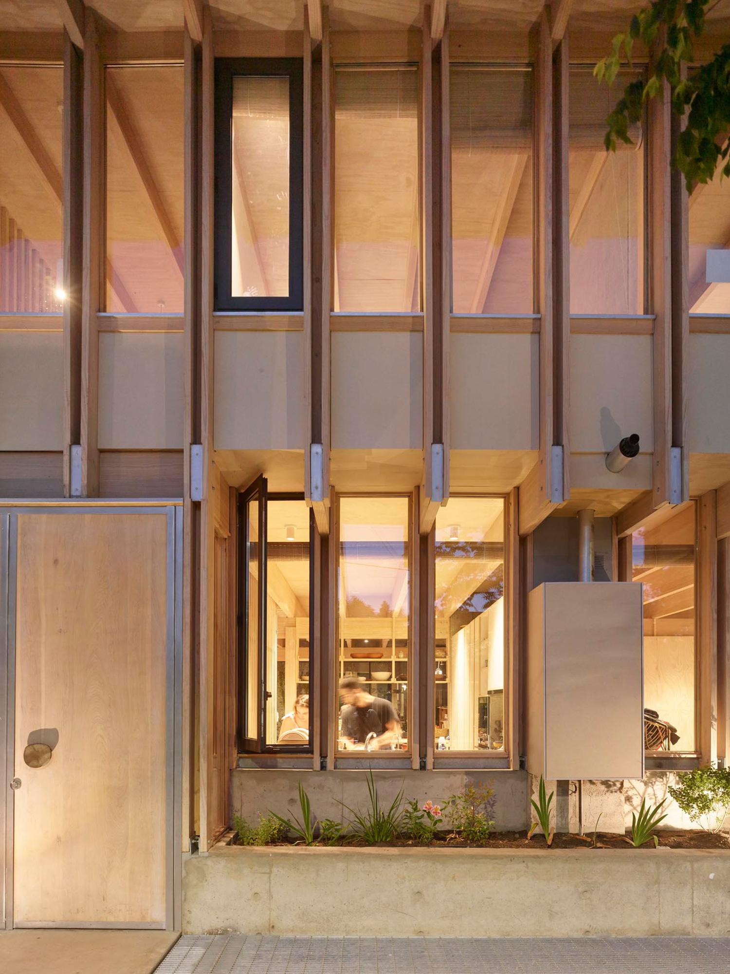 San Crescente Housing, Las Condes