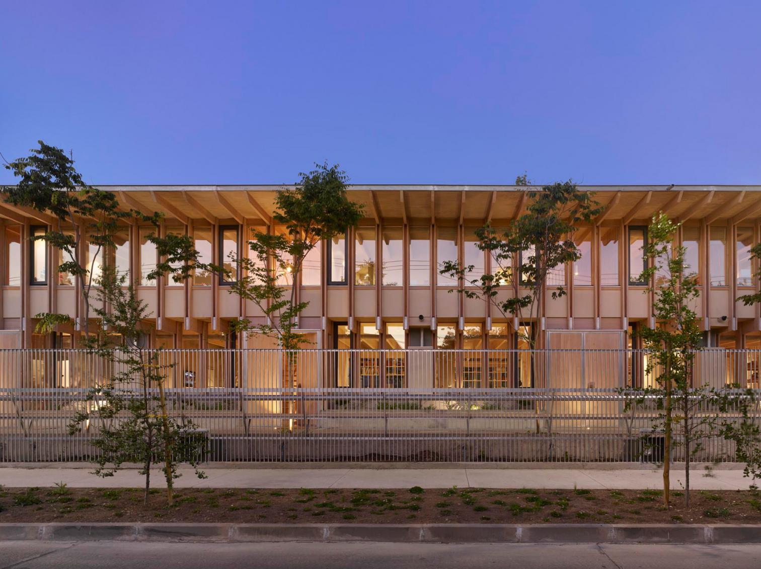 San Crescente Housing, Las Condes
