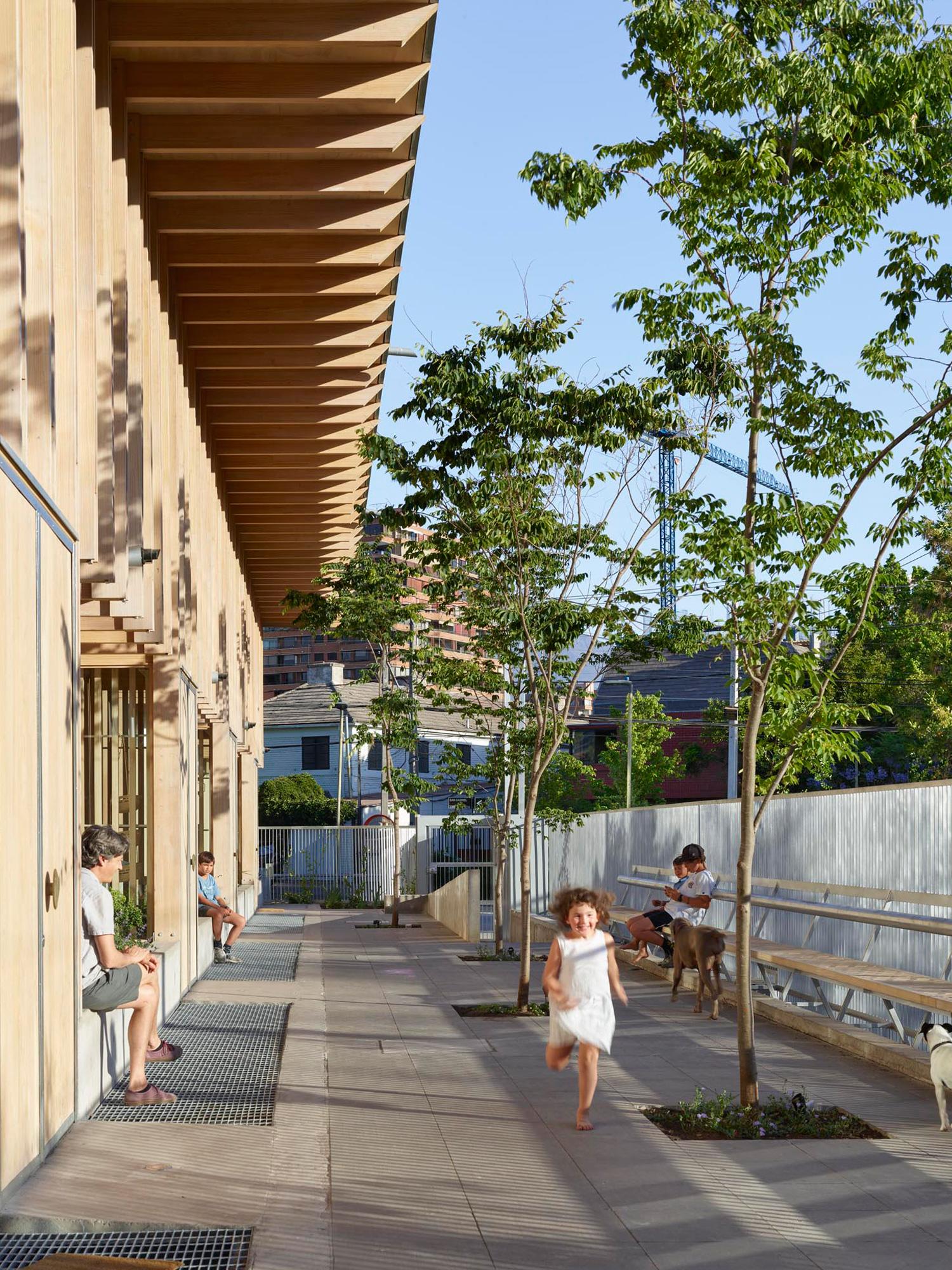 San Crescente Housing, Las Condes