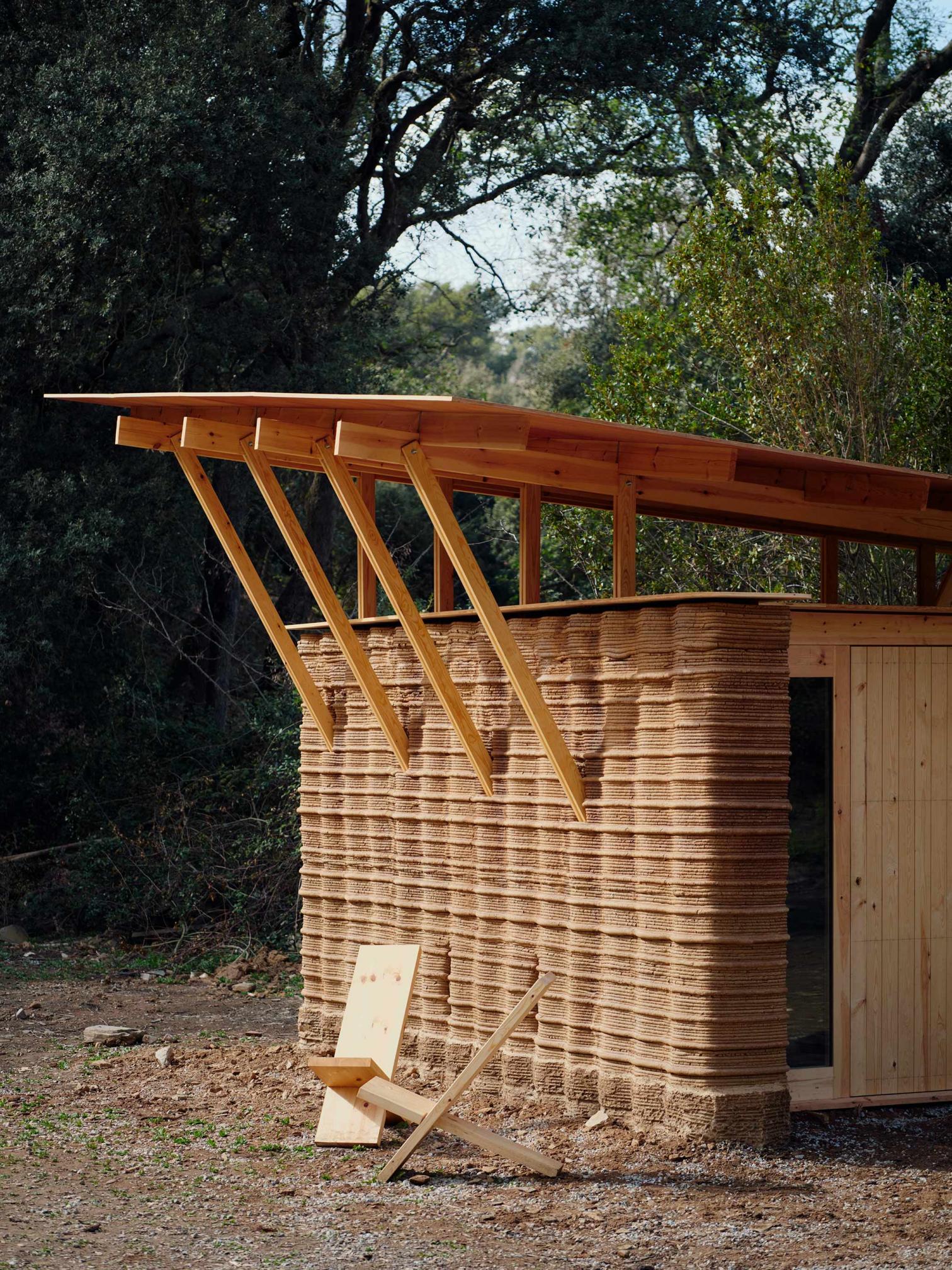 Prototipo de vivienda realizada con tierra y una impresora 3D