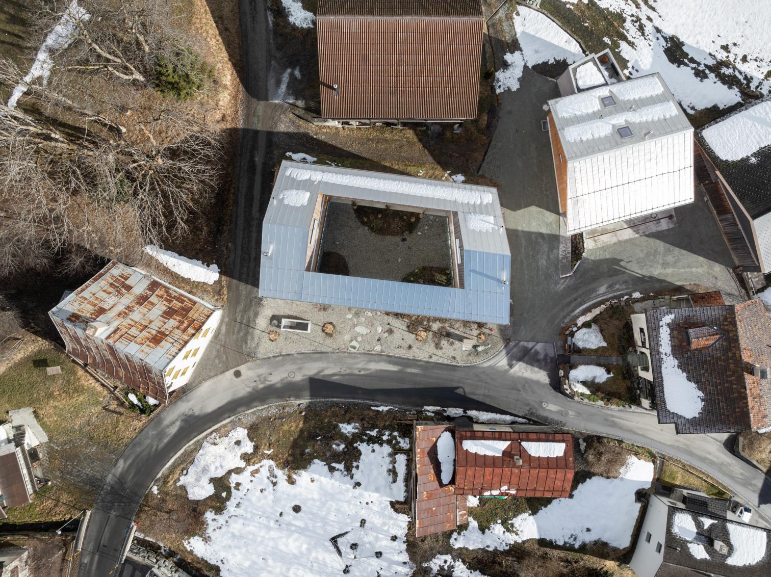 Casa Atelier Lind en Urmein, Suiza
