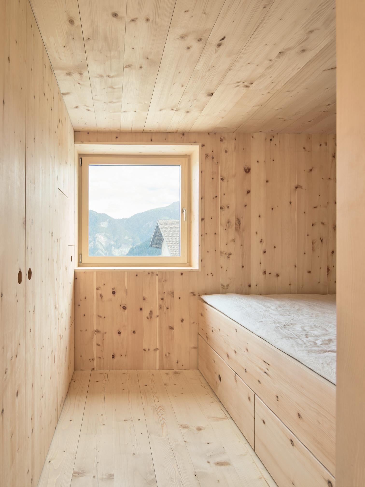 Residential and Studio House Lind in Urmein (Switzerland)